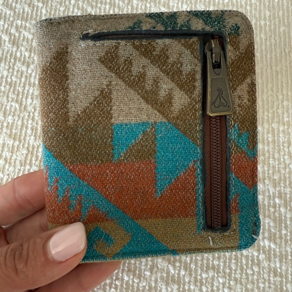 Pendleton Multicolor Geometric Coin wallet